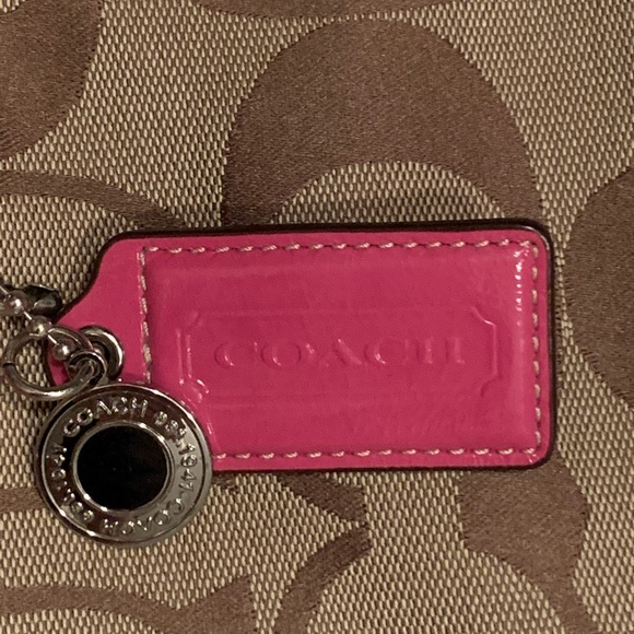 Coach handbag with pink details - Picture 10 of 10